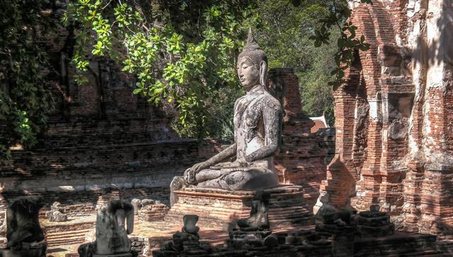 Einer der schönsten Buddahs in Ayutthaya ...